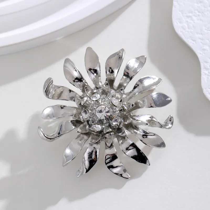 Retro Classic Style Flower Zinc Alloy Plating Unisex Brooches