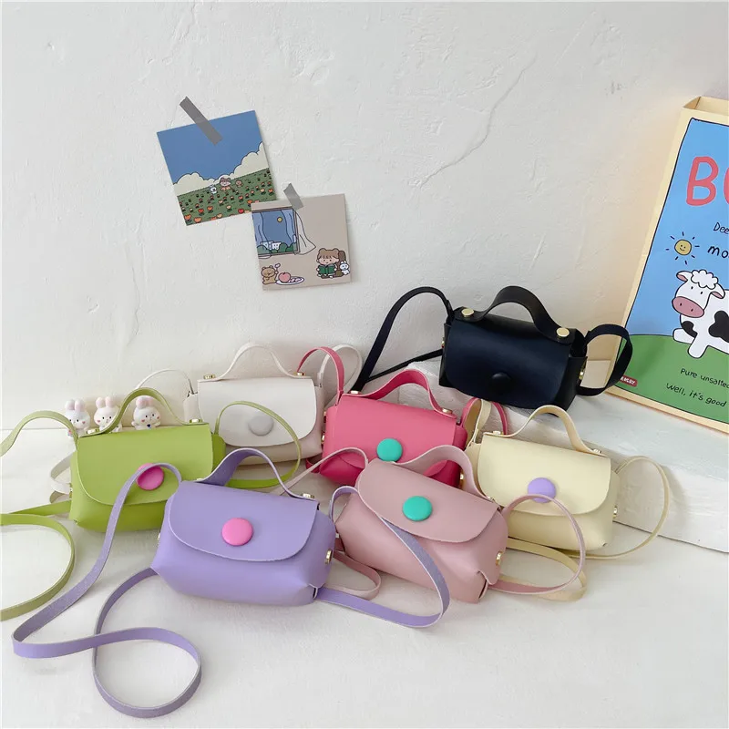 Girl'S Pu Leather Solid Color Elegant Streetwear Square Magnetic Buckle Shoulder Bag Handbag