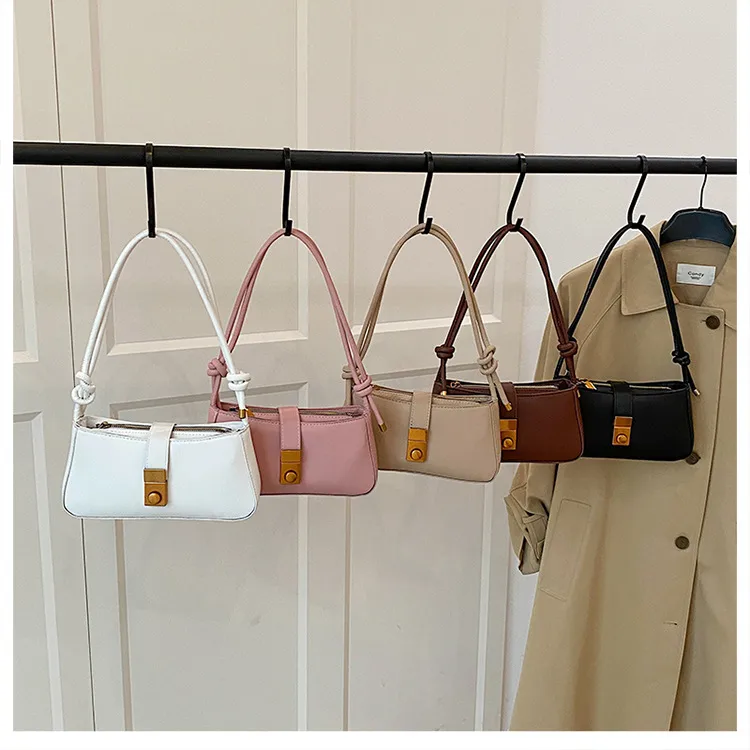 Women's Pu Leather Solid Color Streetwear Square Zipper Lock Clasp Shoulder Bag