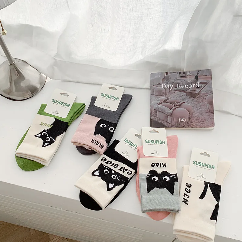 Women's Cute Sweet Letter Cat Cotton Crew Socks A Pair
