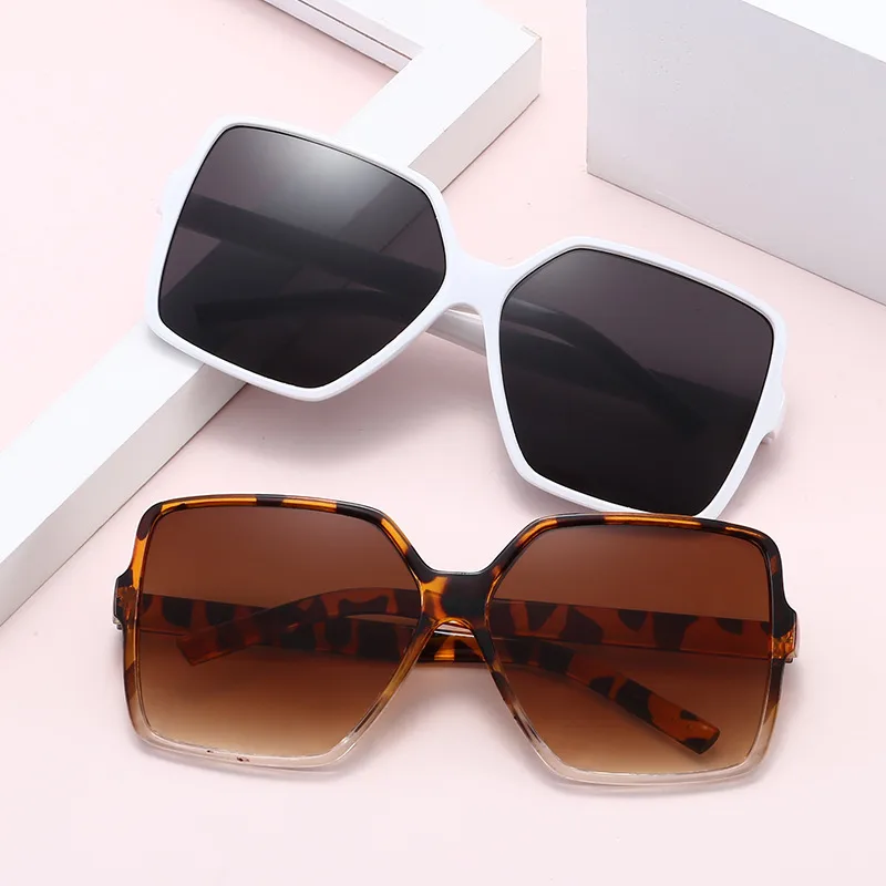 Women's Sunglasses Fashionable Summer Anti-Uv Sunglasses Large Frame Street Photography Sunglasses J1932