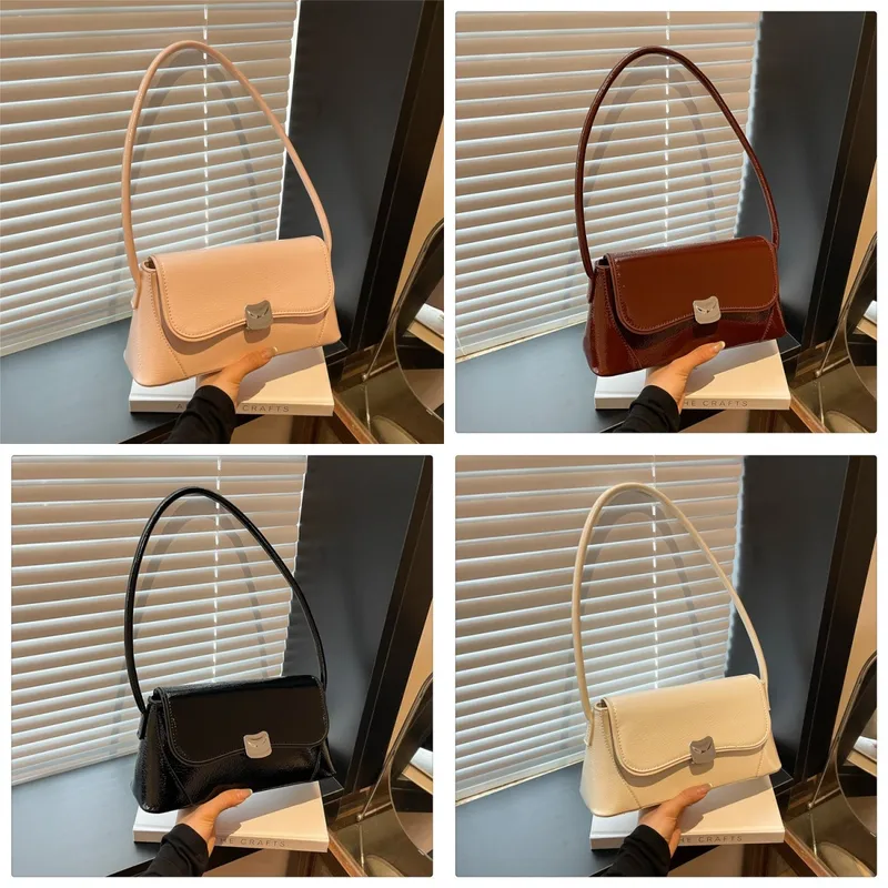 Women's Pu Leather Solid Color Streetwear Square Magnetic Buckle Flip Cover Shoulder Bag