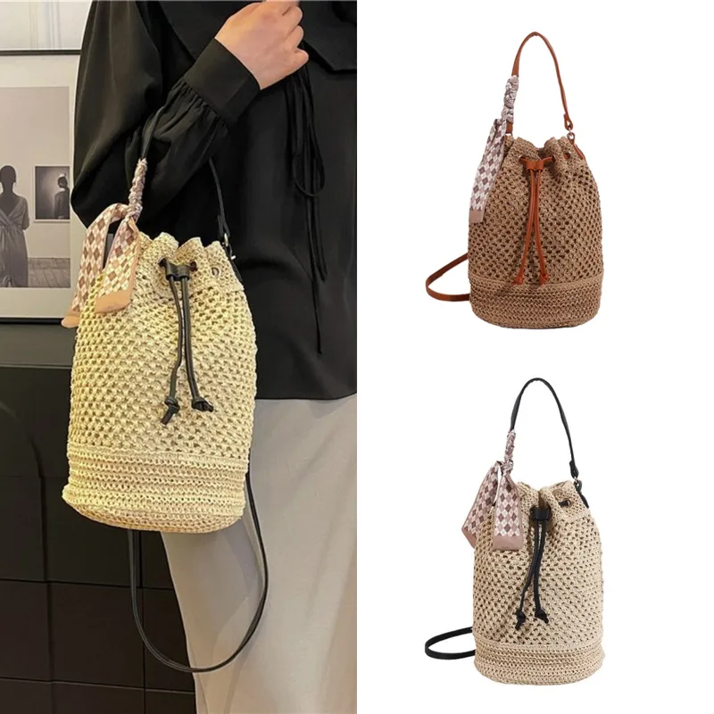 Women's Braid Solid Color Vacation Streetwear Cylindrical String Shoulder Bag