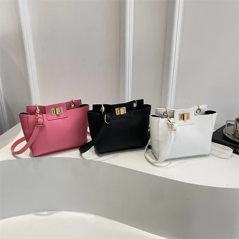 Vintage Small Crowdbag Women's  Summer New Fashionable Texturized Portable Shoulder Bag Casual Simple Crossbody Bag