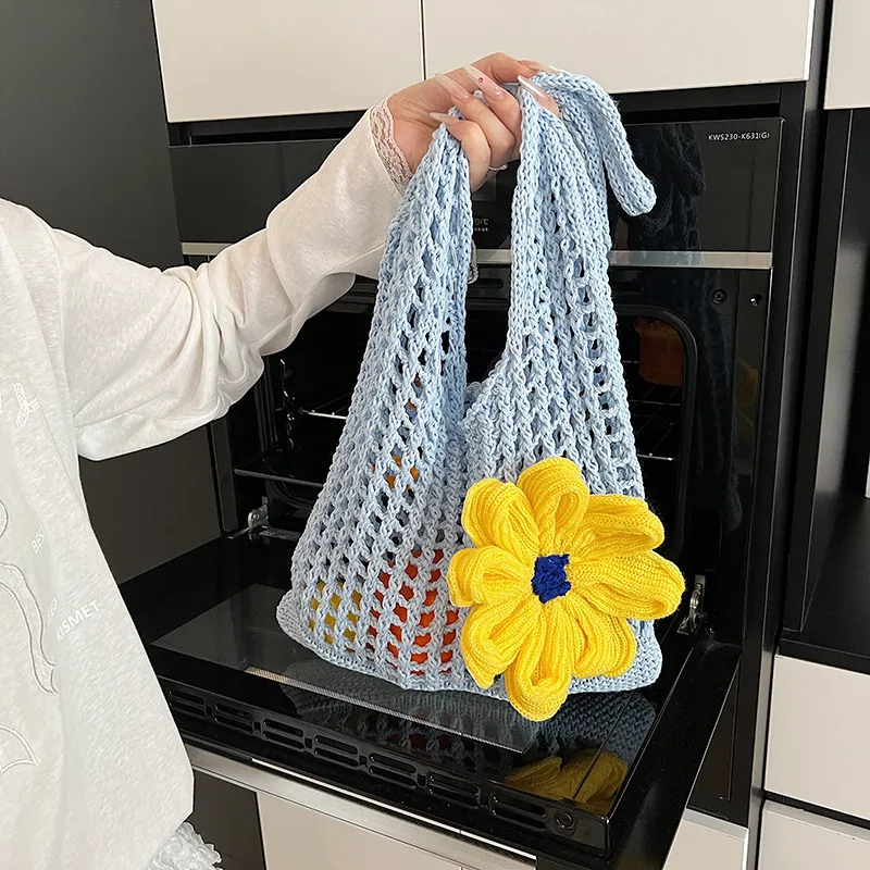 Artistic Hollow Knitted Woven Bag Women's Large Capacity  New Casual Shoulder Bag Seaside Vacation Beach Bag