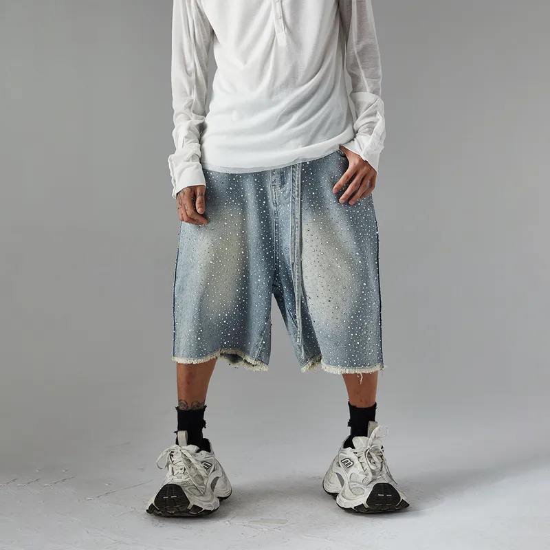 Jiayiku Men's  High Street American Style Vintage Washed Rough Edge Denim Shorts Personalized Hot Drilling Pants Wide Legs