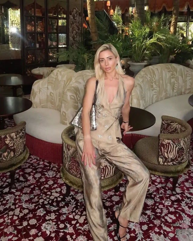 European Style Beaded Embroidered Waist-Cinching Top With Pants Set Fashionable Casual Outfit For Women Without Sleeves