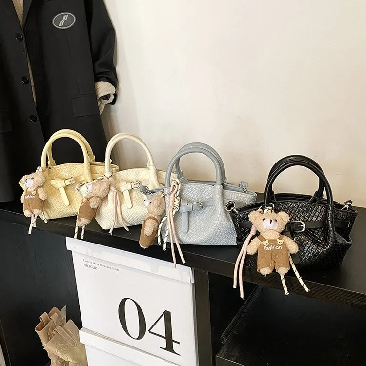 Ladies Casual Pure Color Square Artificial Leather Shoulder Bag With Pendant Street Style Cute Zipper Closure Handbag For All Seasons