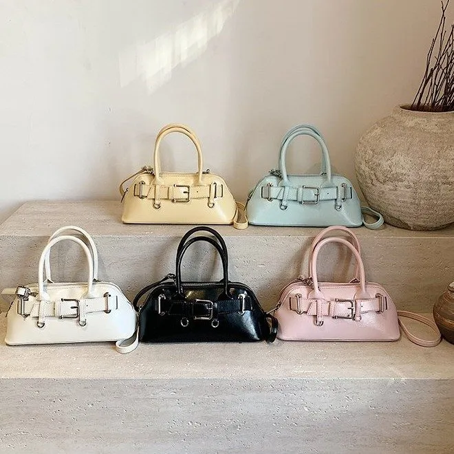 Women's Pu Leather Solid Color Streetwear Square Zipper Shoulder Bag