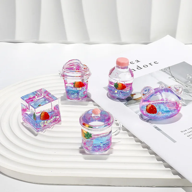 Contrast Color Strawberry Floating Doll Oil Quicksand Bottle Decoration Acrylic Keychain Handbag Pendant Small Gift Wholesale